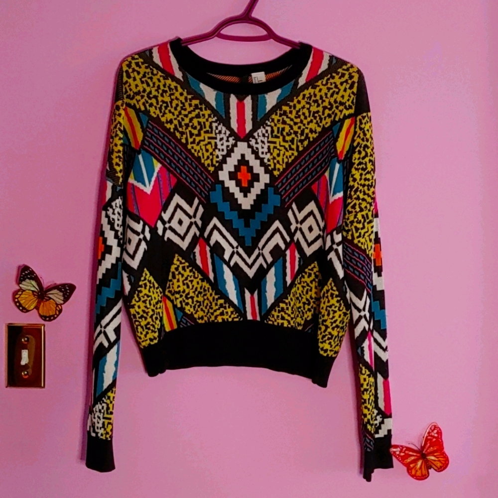 Vintage looking graphic sweater